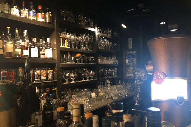 Tail's Ale House