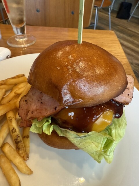 burger house UZU