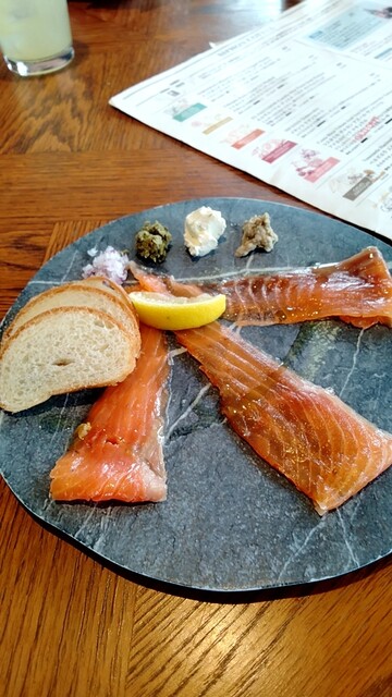 QUAYS pacific grill