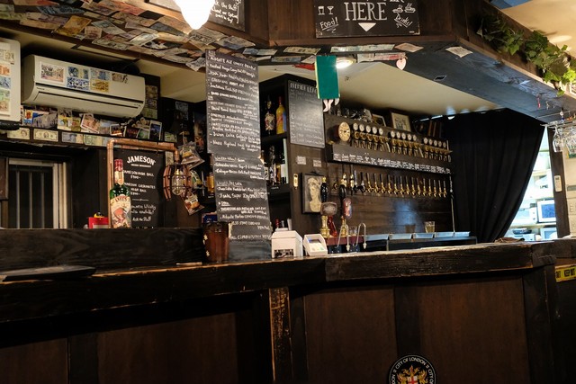 THE ALDGATE British Pub