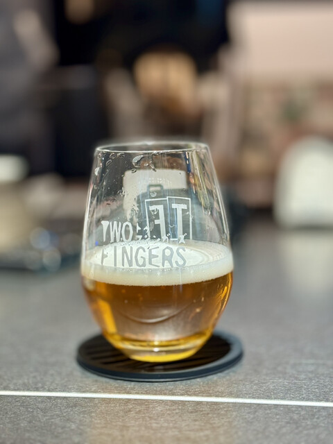 Two Fingers