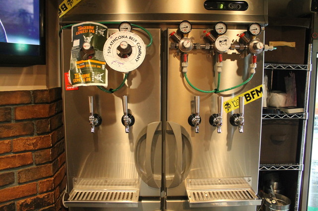 The Harp Bar: Craft Beer & Pub