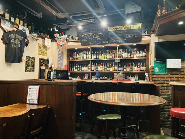 The Harp Bar: Craft Beer & Pub