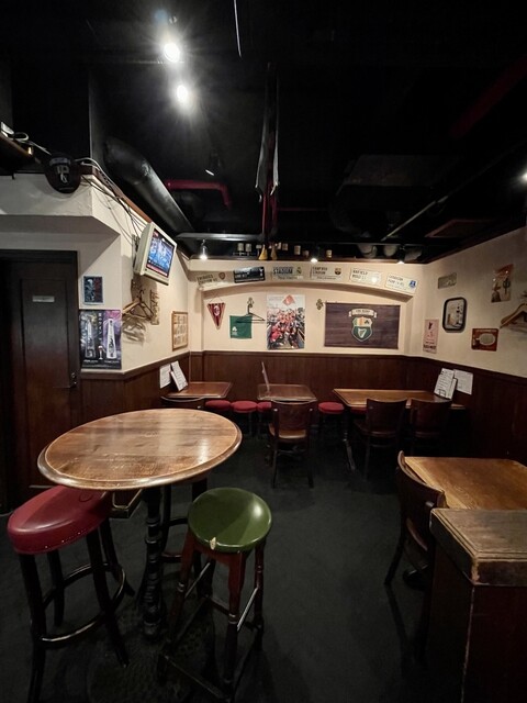 The Harp Bar: Craft Beer & Pub