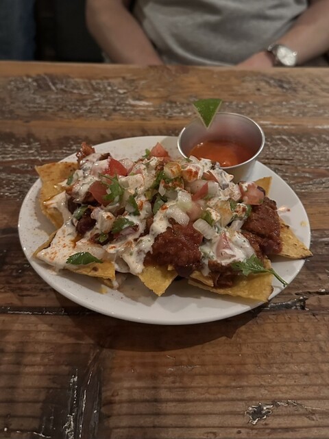 HATOS BAR
