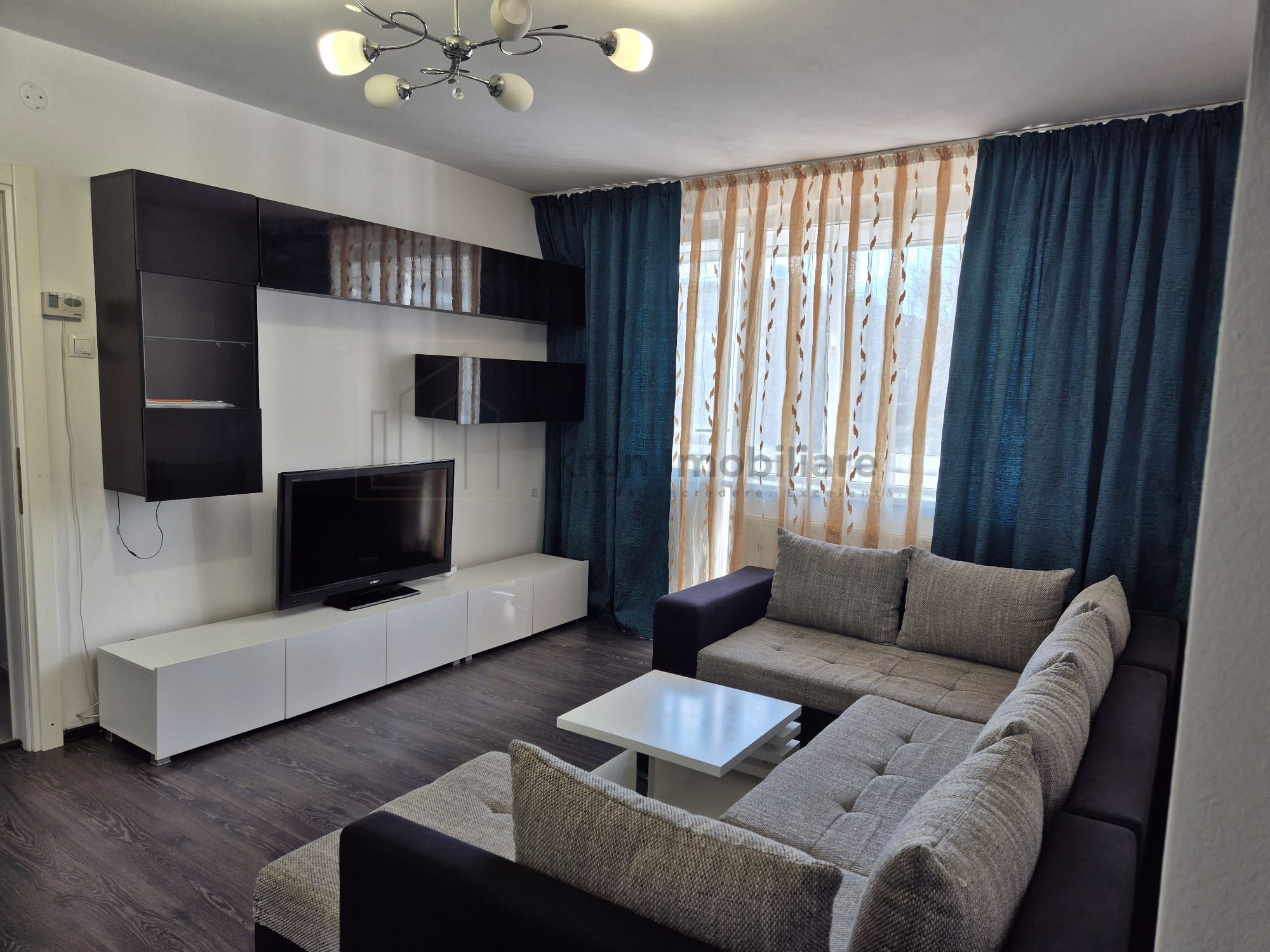Apartament 2 camere B-dul Saturn - Astra