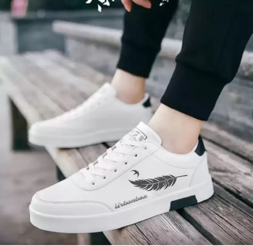 product/1712492389085-8-white-leaf-8-urbanbox-white-black-original-imagvgf4k8sfb2rm.webp