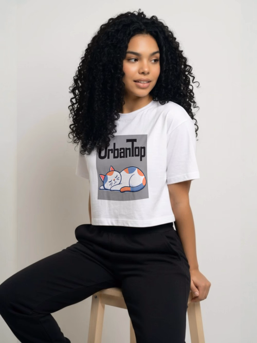 Top Oversize Blanco con Diseño de Gato Durmiendo - Estilo Urbano 2