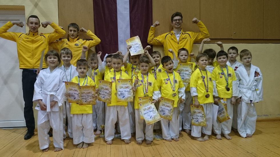 Karatē Bērniem un Jauniešiem. Sports un Veselība!