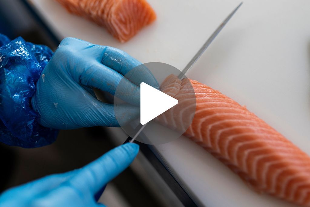 Filéa lax för nigiri med oss! 🎬