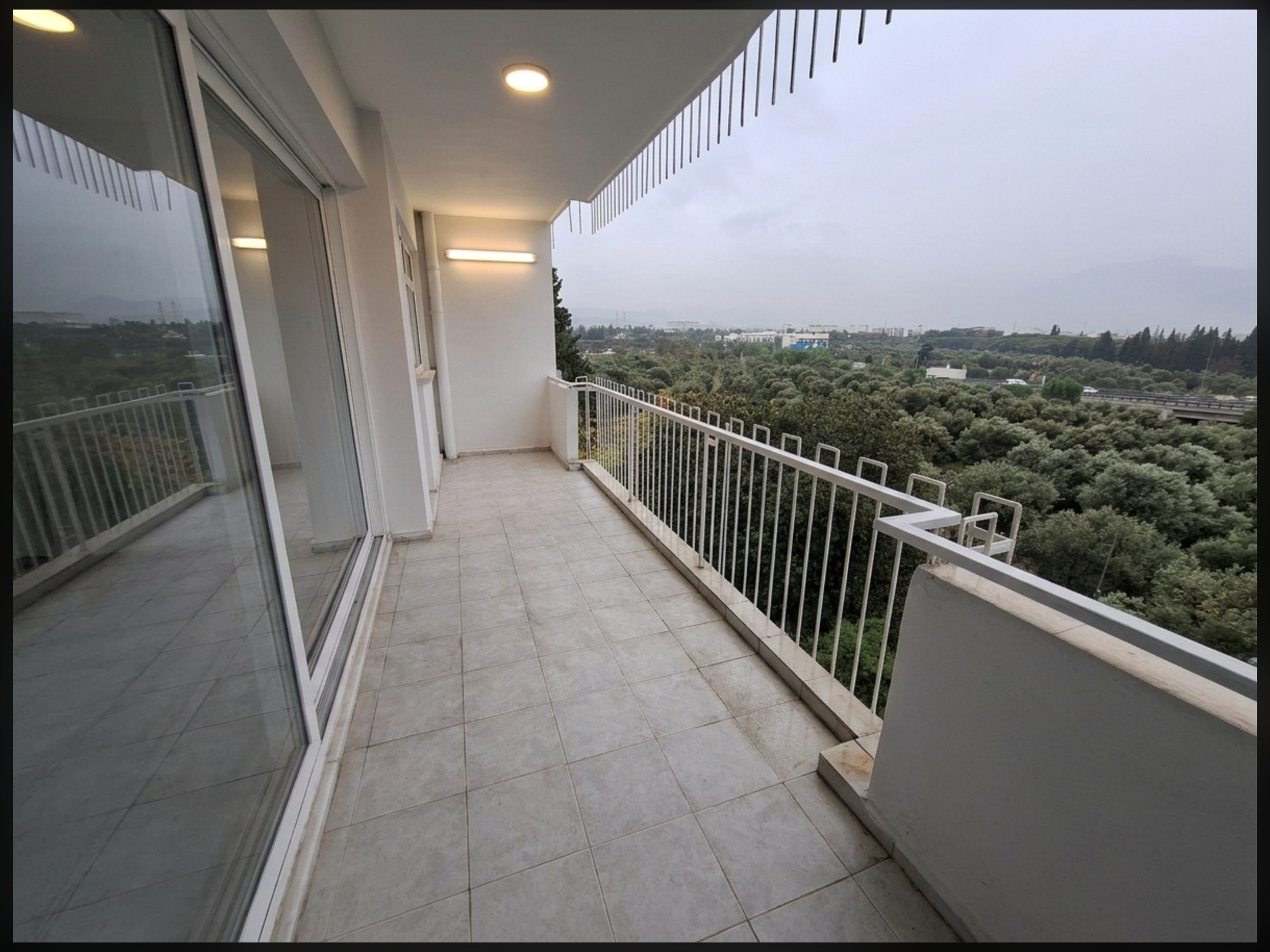 Bornova Erzene'de Komple Tadilatlı 130 m² 3+1 Kiralık Daire — fotoğraf 21