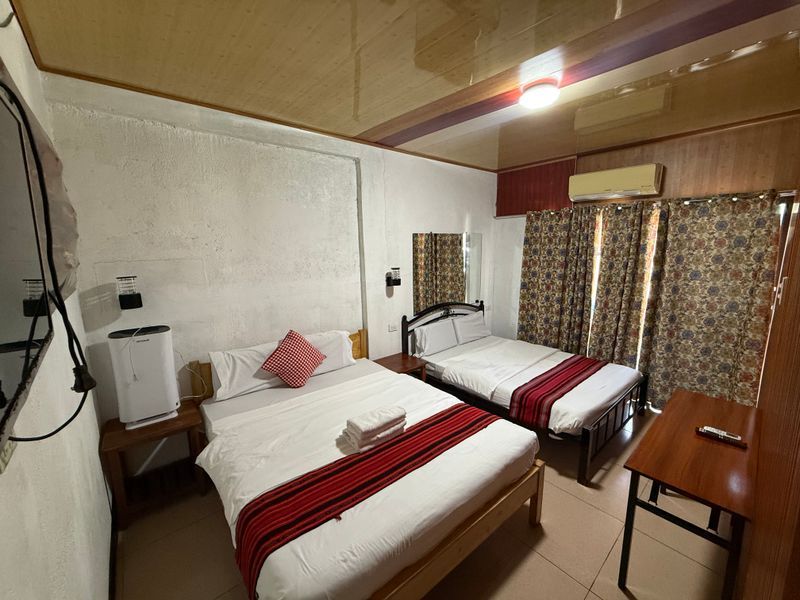Room 11, photo 2
