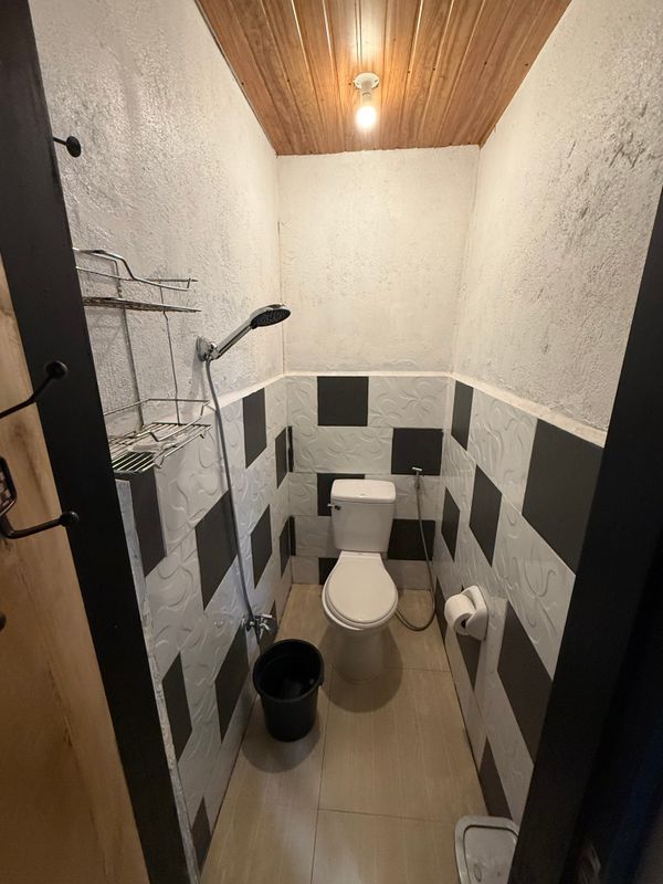 Room 11, photo 3
