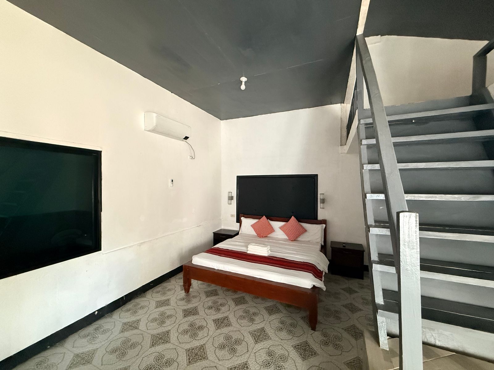 Room 4 at Kwarto's Guest House, San Juan, Siquijor