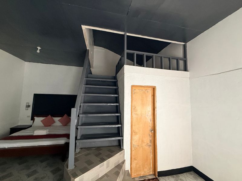Room 4, photo 3