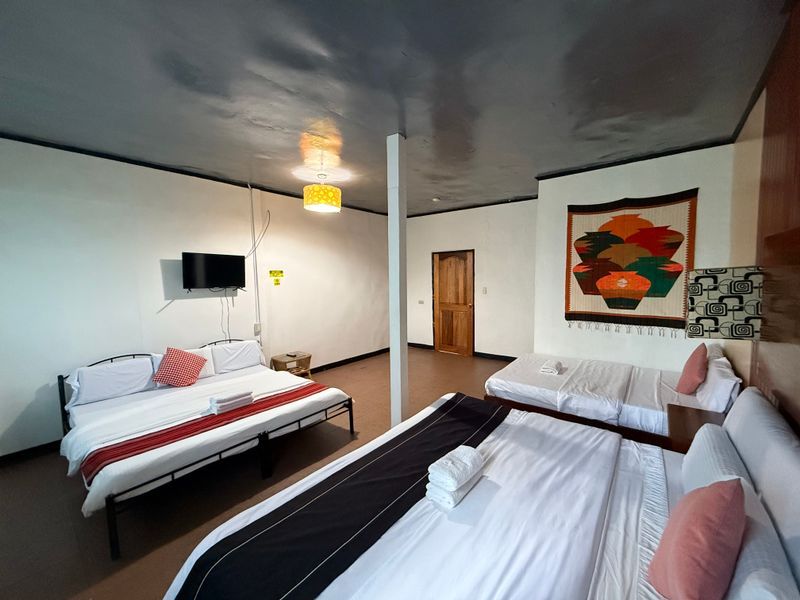 Room 3, photo 2