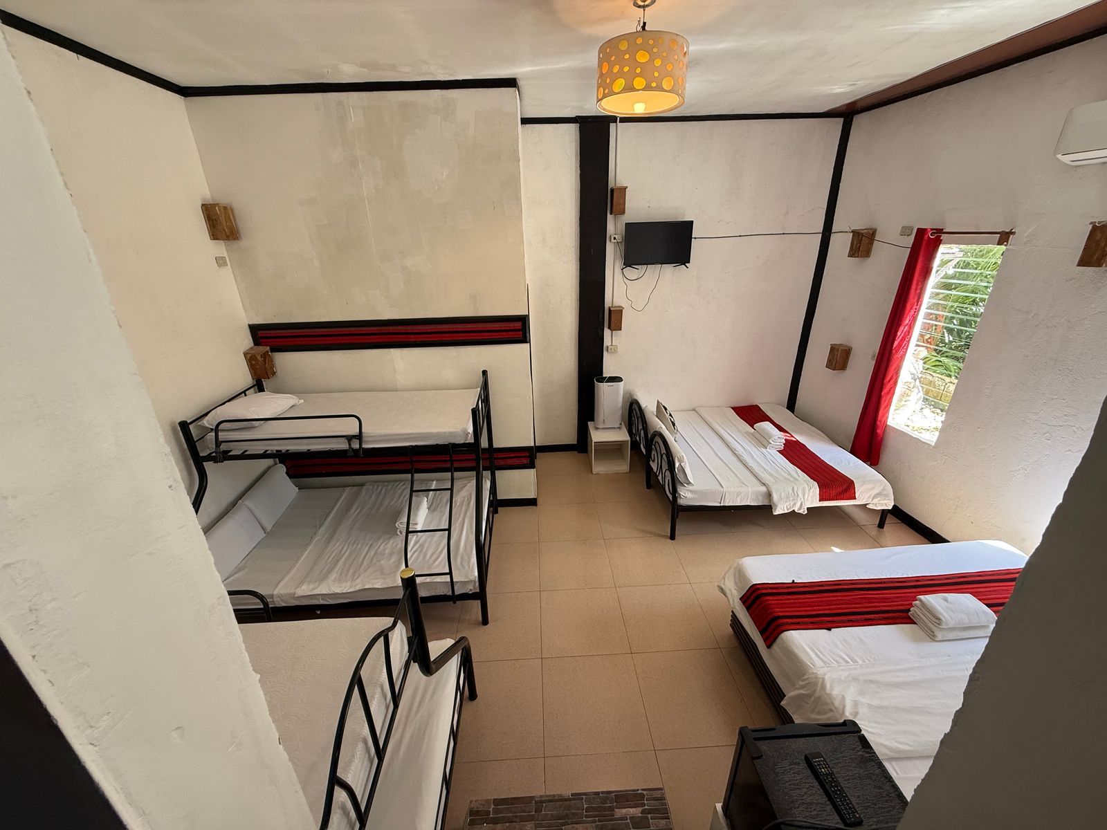 Room 6 at Kwarto's Guest House, San Juan, Siquijor