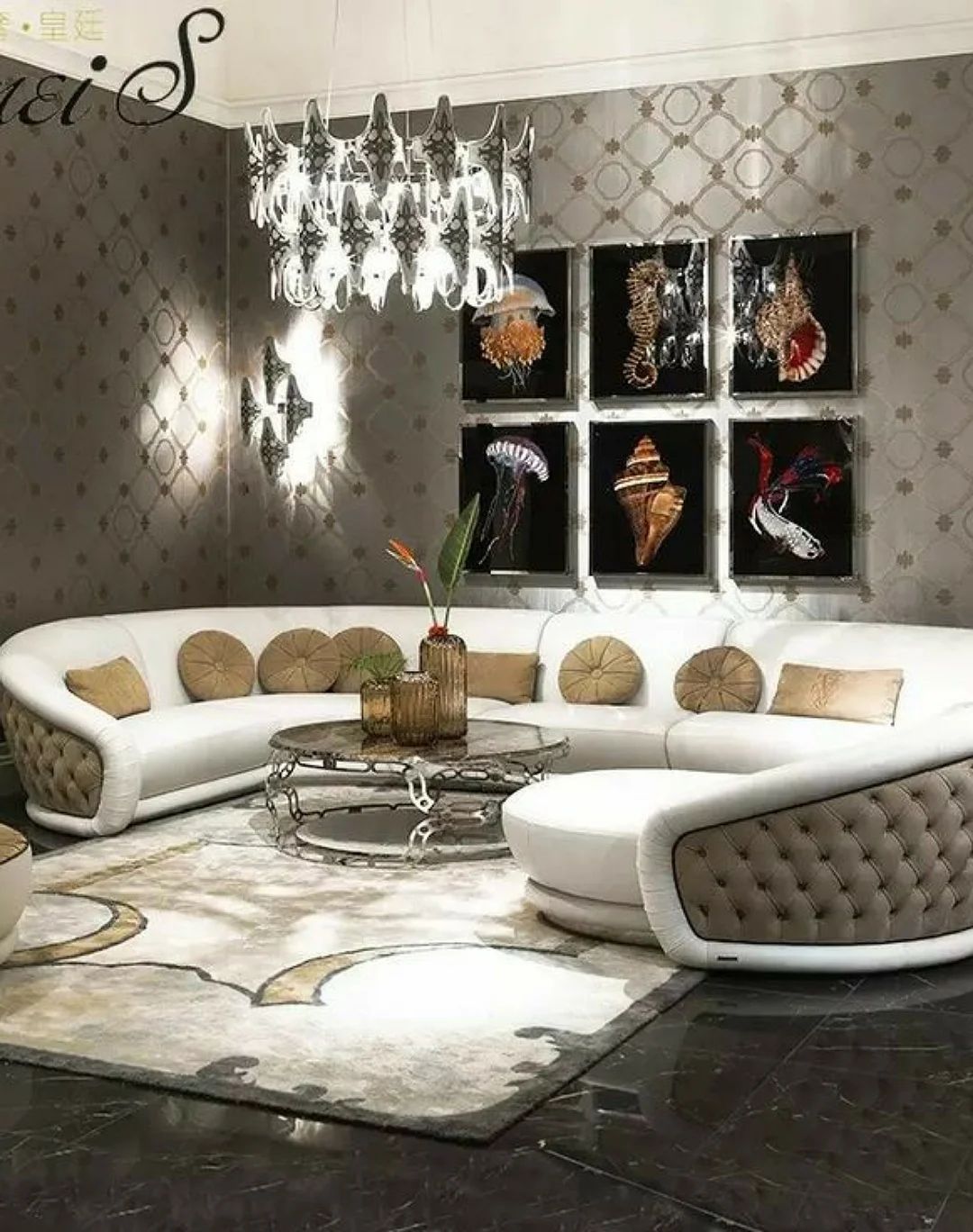 Keisha curved Sofa
