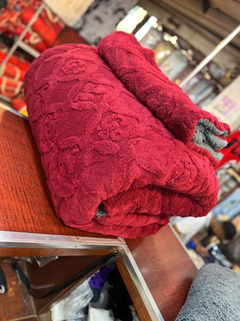  Royal Plush Double-Layer Blanket – Wine Red & Grey thumbnail 2