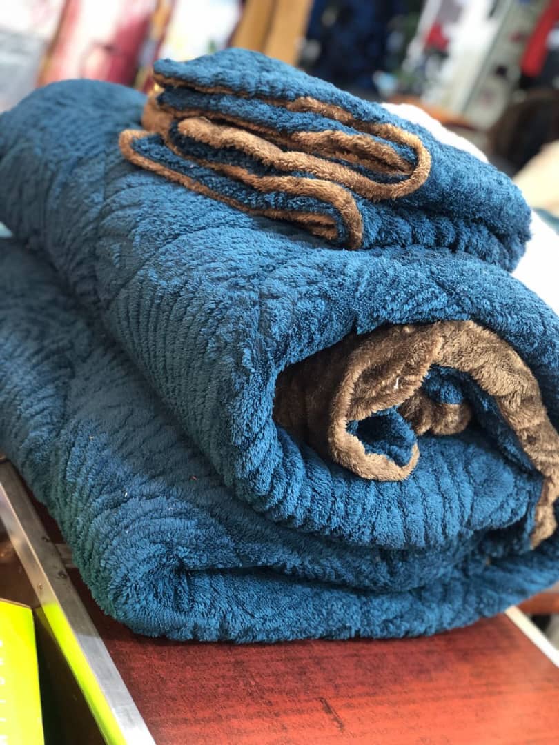 Premium Fleece Comforter Set – Deep Teal & Cocoa Brown