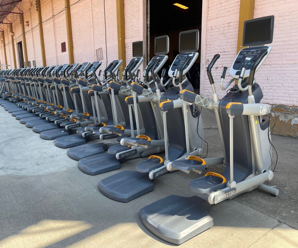 Precor AMT 835 P30