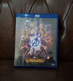 Capa de "Vingadores: Guerra Infinita", de Anthony e Joe Russo