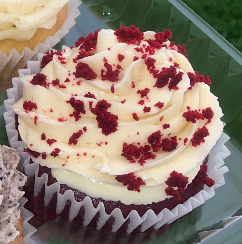 6 Red velvet cupcakes