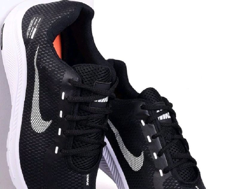 Tênis Nike esportivo unisex