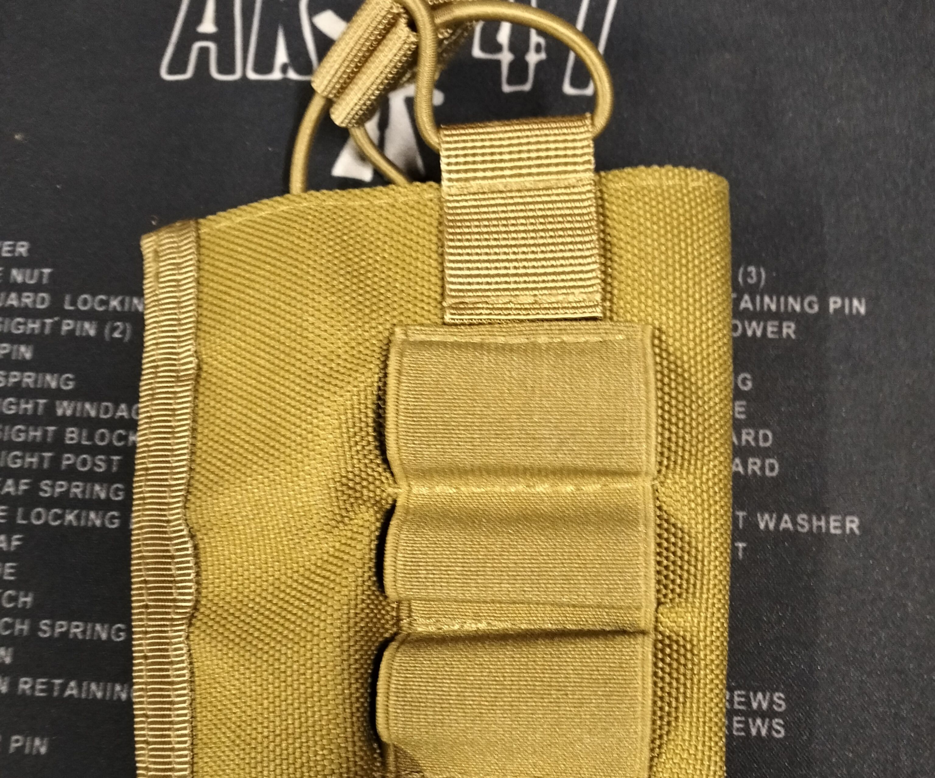 AR mag holder 