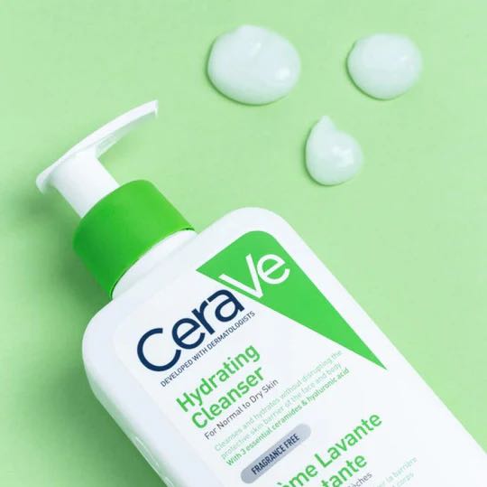 CeraVe - Hydrating  cleanser