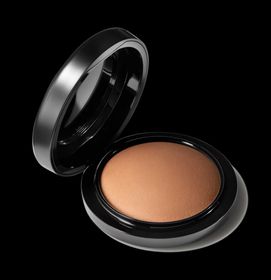 M·A·C  MINERALIZE SKINFINISH NATURAL - Dark Deep