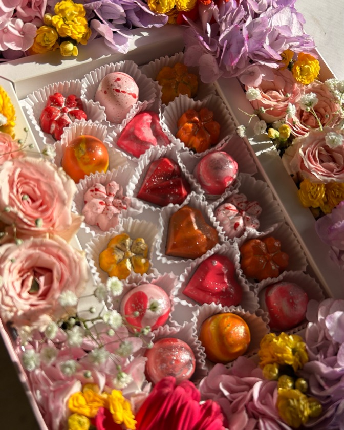 #GiftBox flowers collab LunaChocolatier y MMD