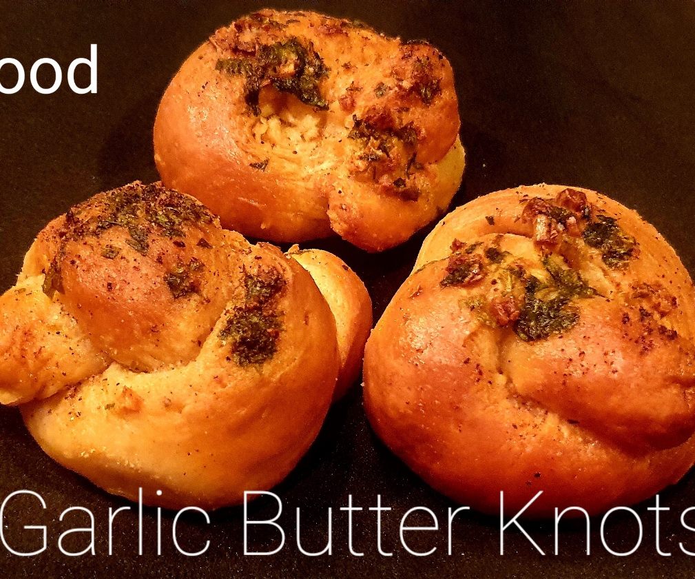 Garlic butter knots 