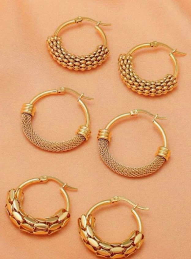 Fashionable Stainless Steel Hollow Out Ring Shaped Earrings