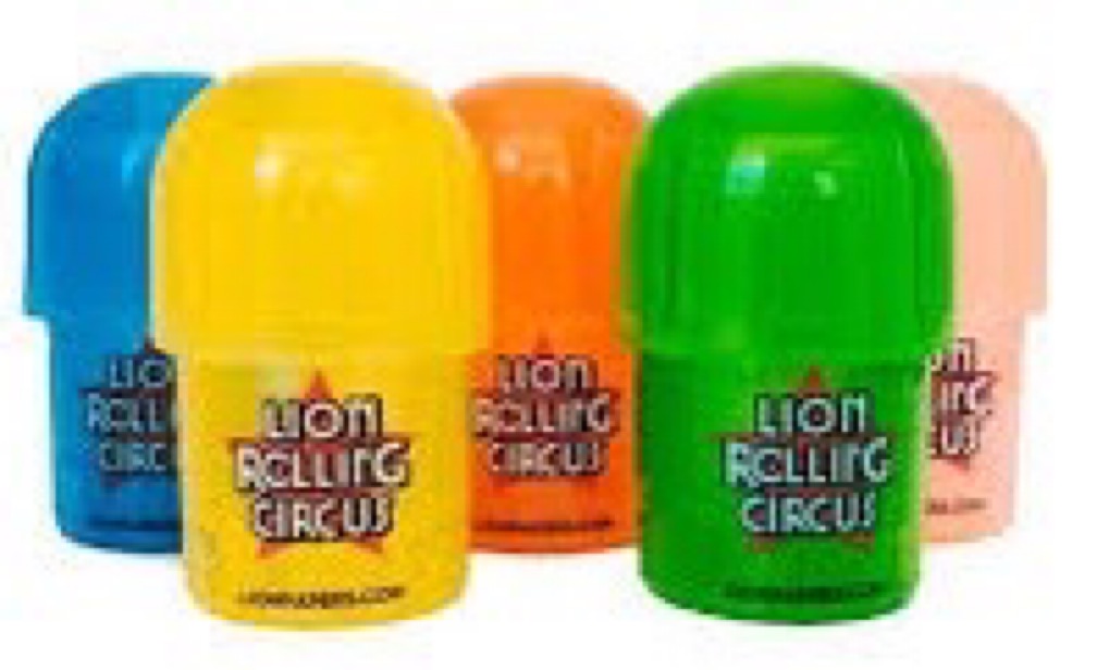 Grinder Tainer Lion Rolling Circus Plástico 