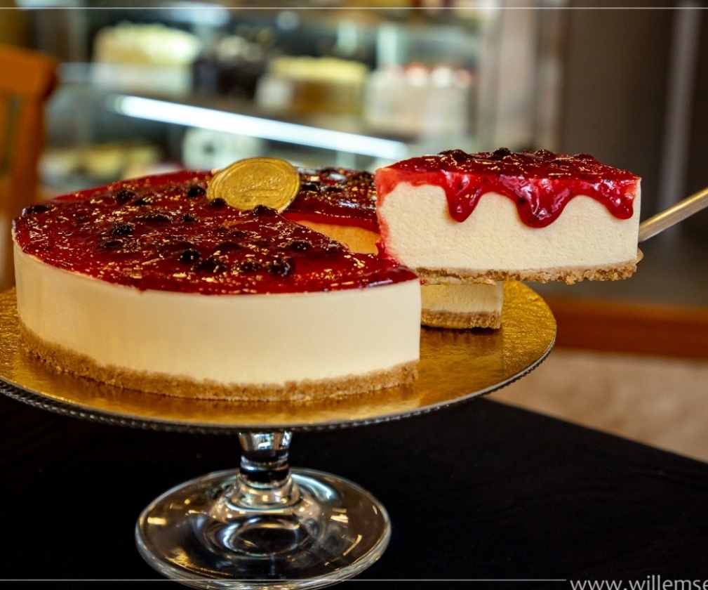 Torta cheesecake cassis M (18 fatias)