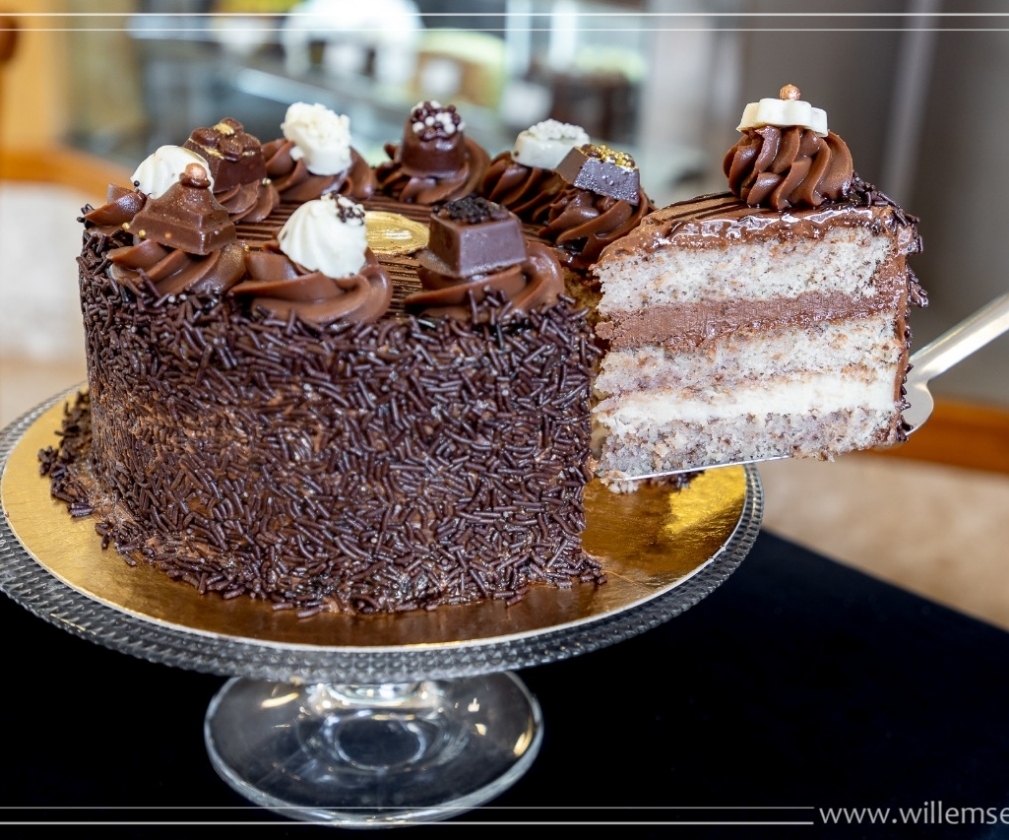 Torta caixa de bombom M (22 fatias)