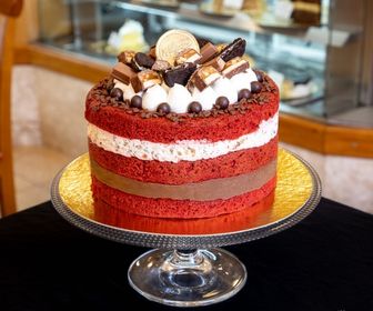 Red Velvet de avelã P (16 fatias)