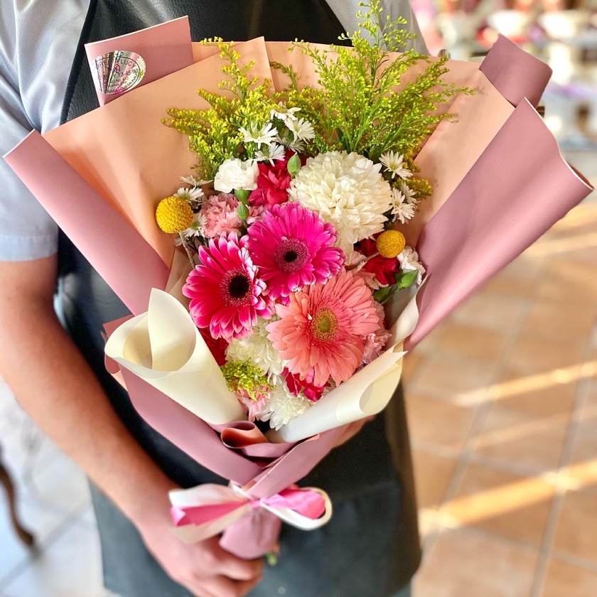 Ramo coreano mixto con gerberas