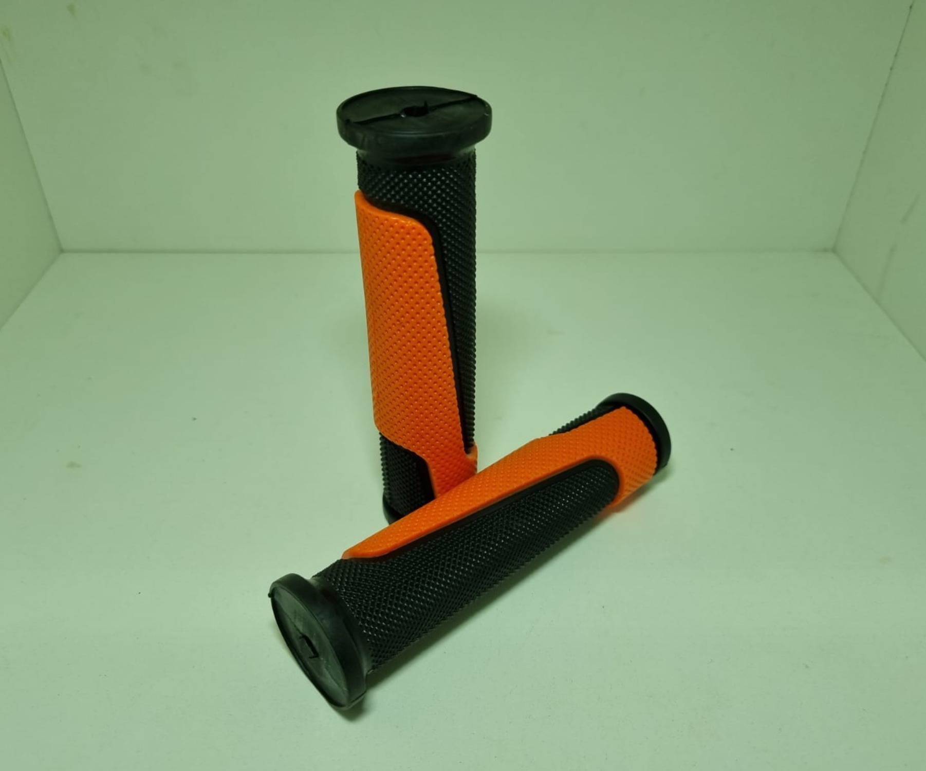 Manopla MTB Tpr Preta/Laranja Importada para bicicleta
