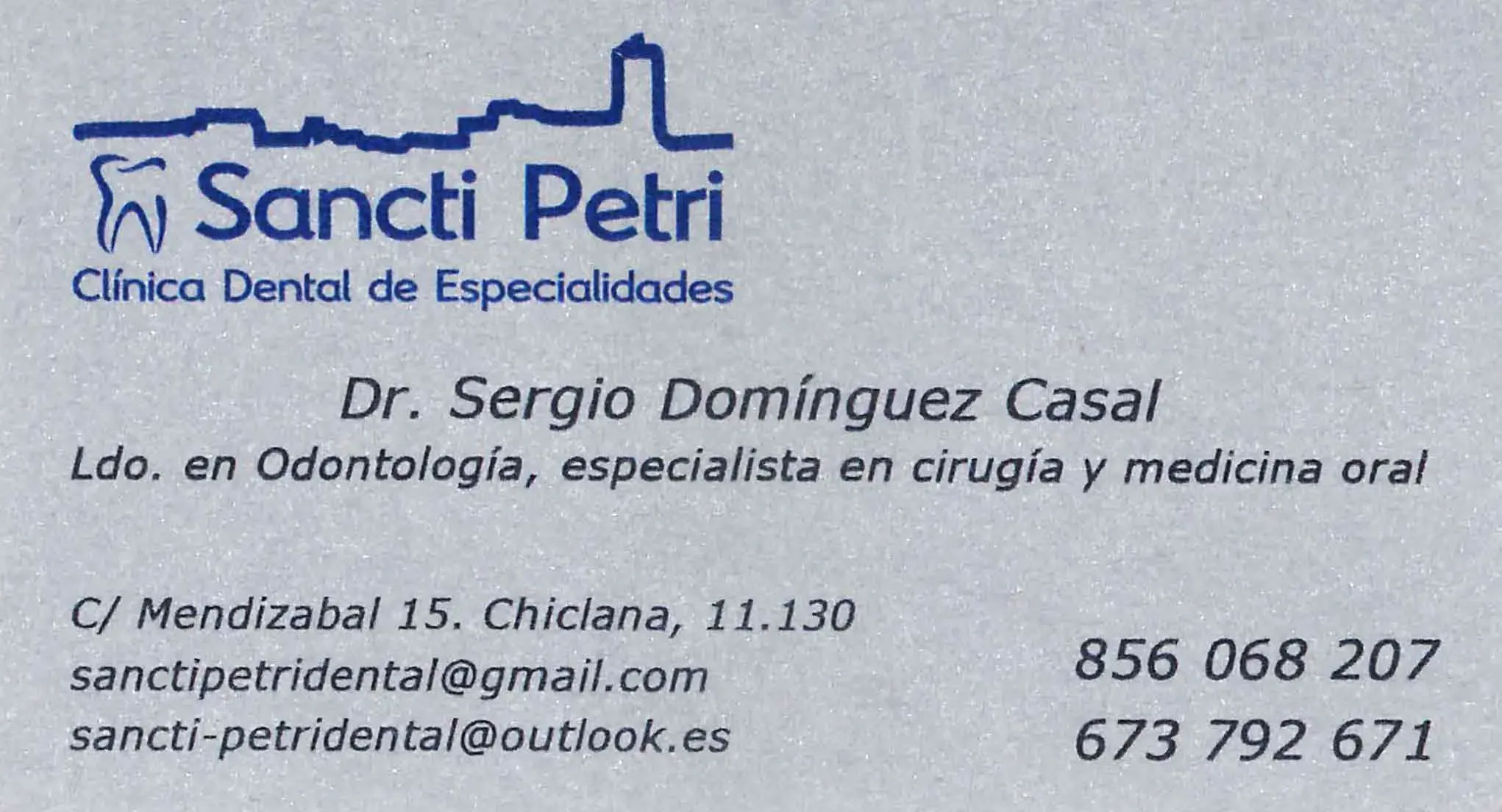 Clínica Dental de especialidades Sancti Petri Odontología Medicina oral Cirugía