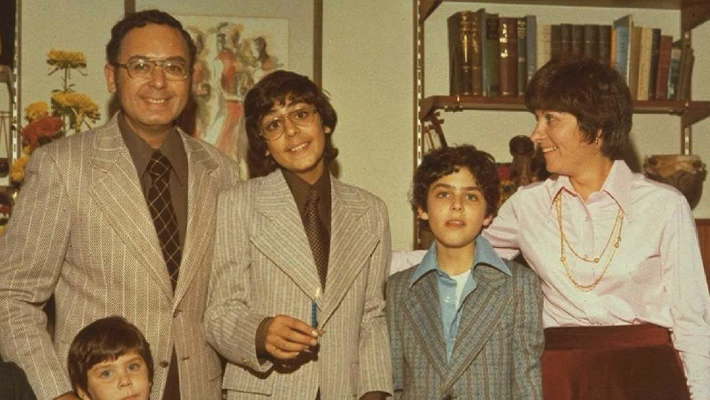 Capturing the Friedmans