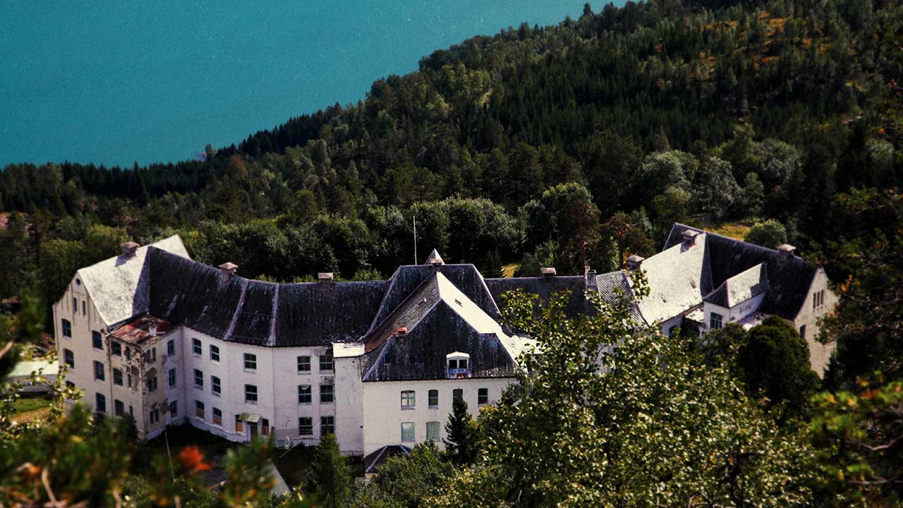 Stories of the Sanatorium (Sanatoriet)