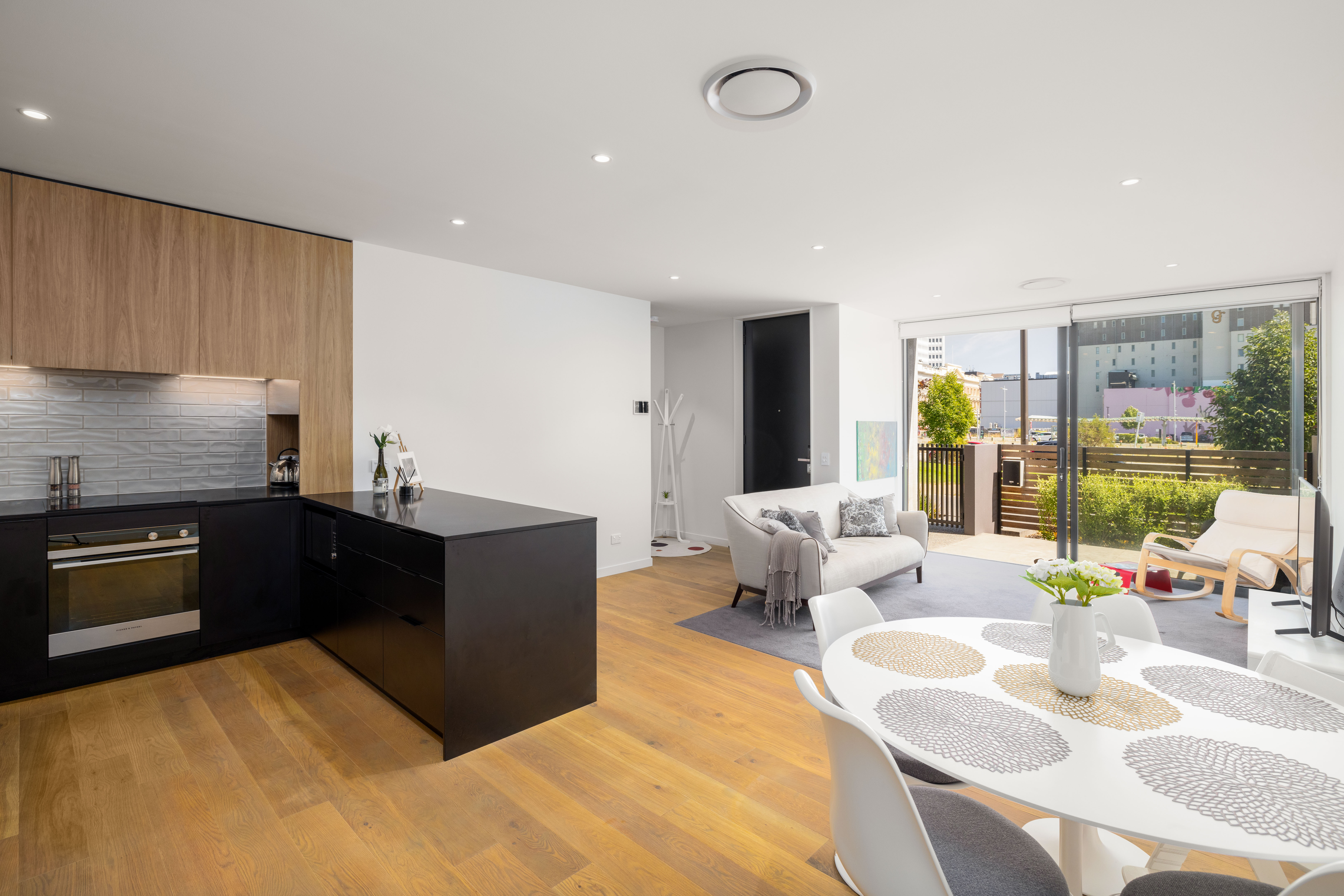 Seamless Sophistication by Sheppard & Rout property photo 3