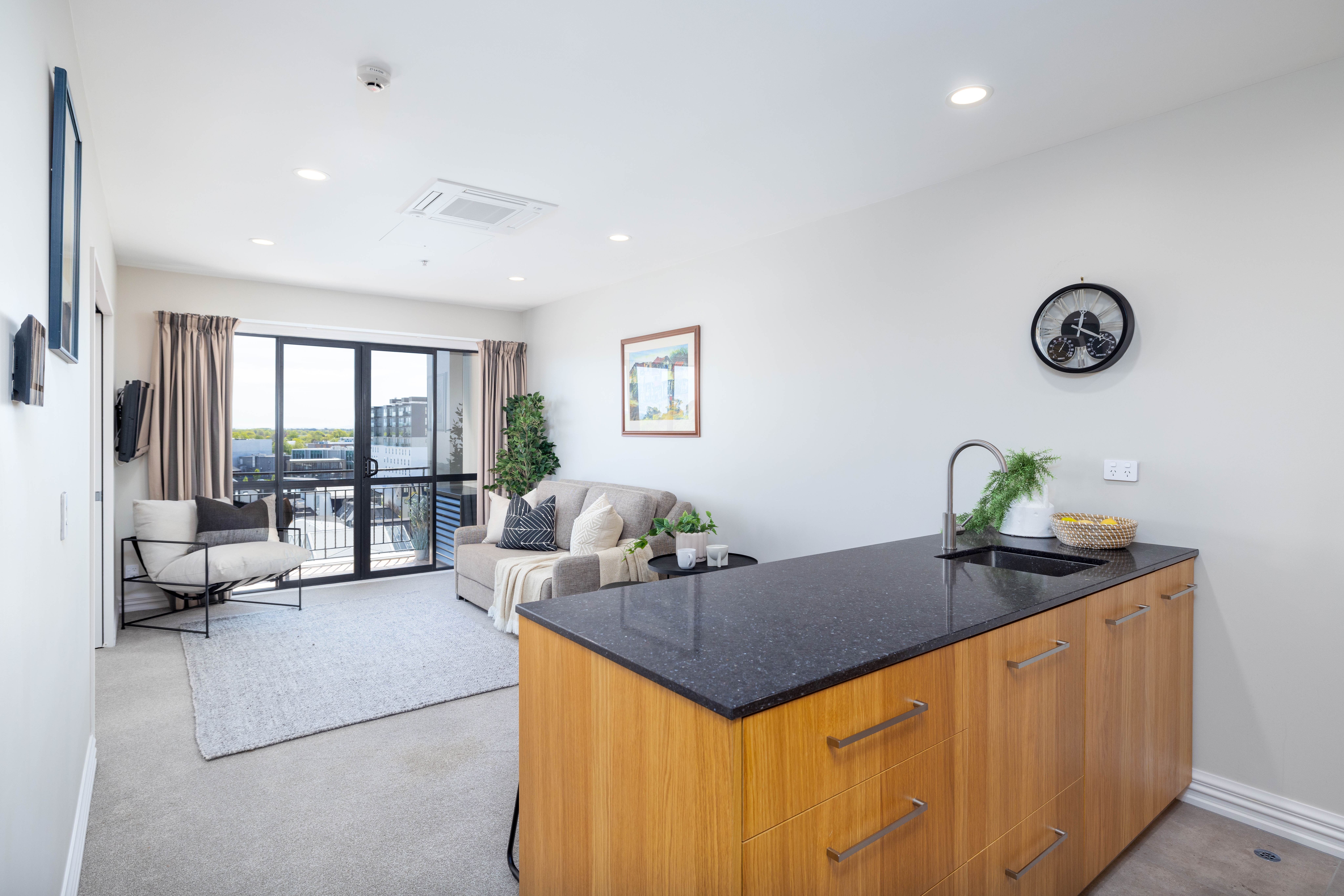 Top Floor & Top Spec - 7F West Fitzroy property photo 4