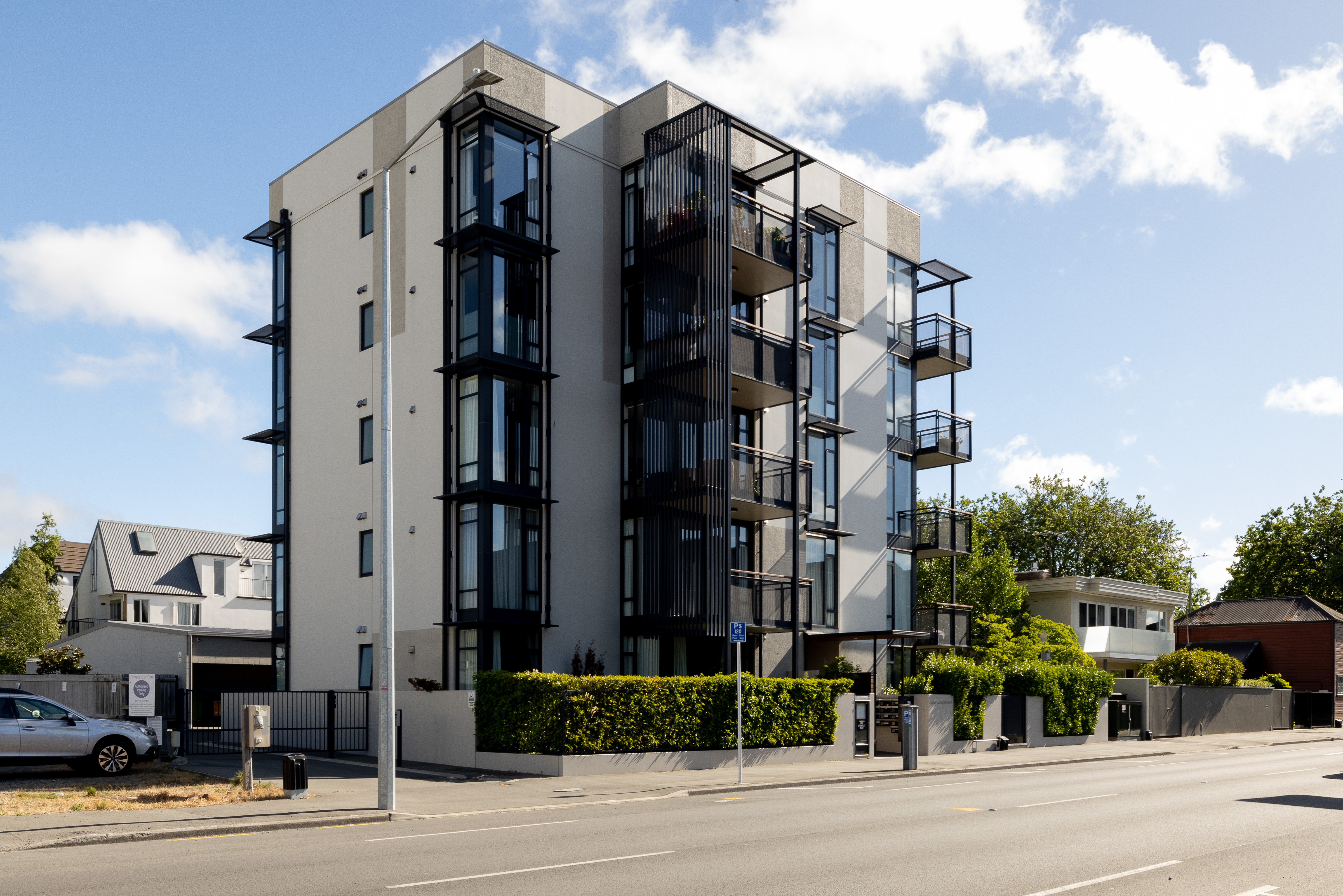 City Convenience, Elevated Style property photo 2