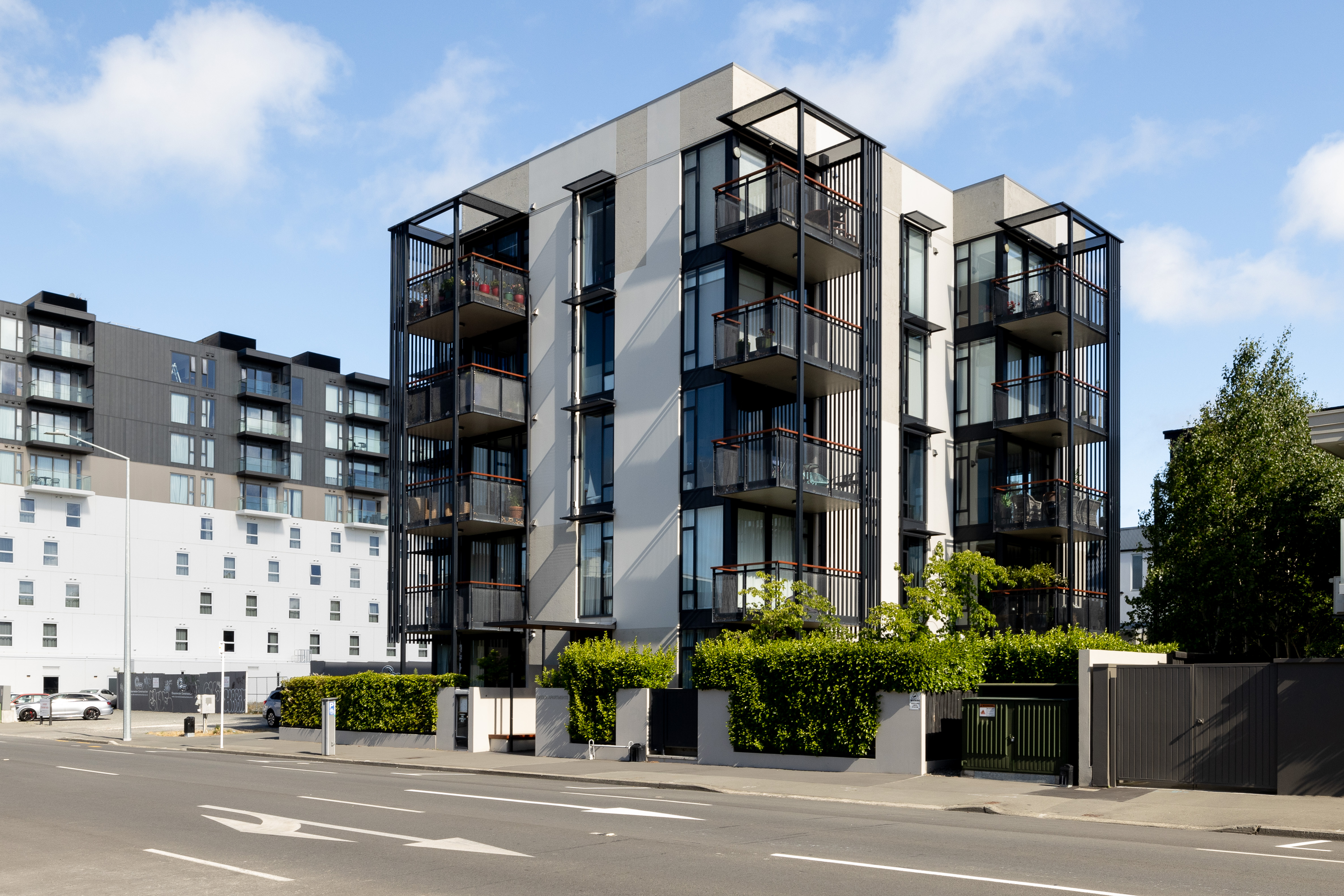 City Convenience, Elevated Style - Main Photo