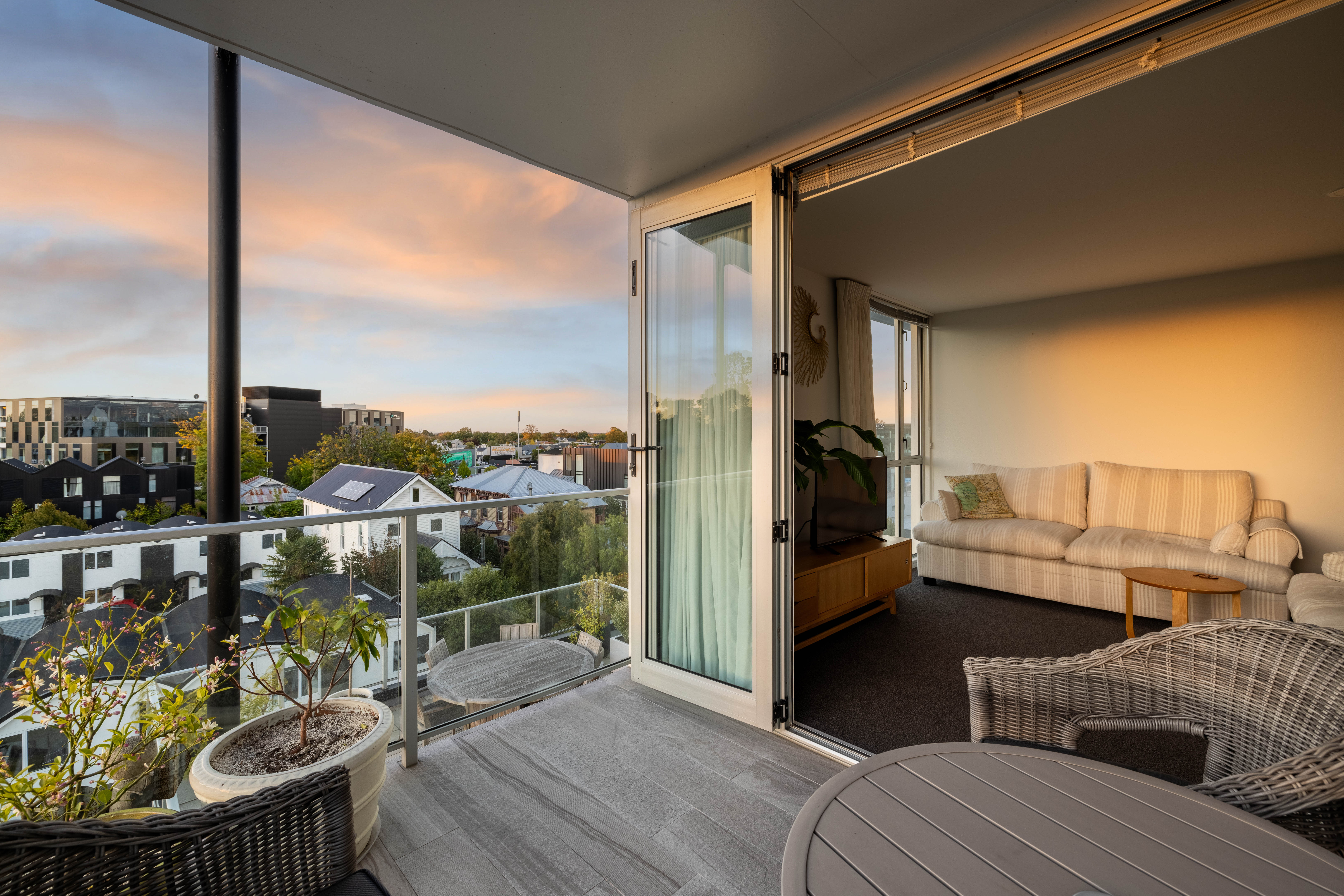 Panoramic Perfection on Peterborough property photo 2