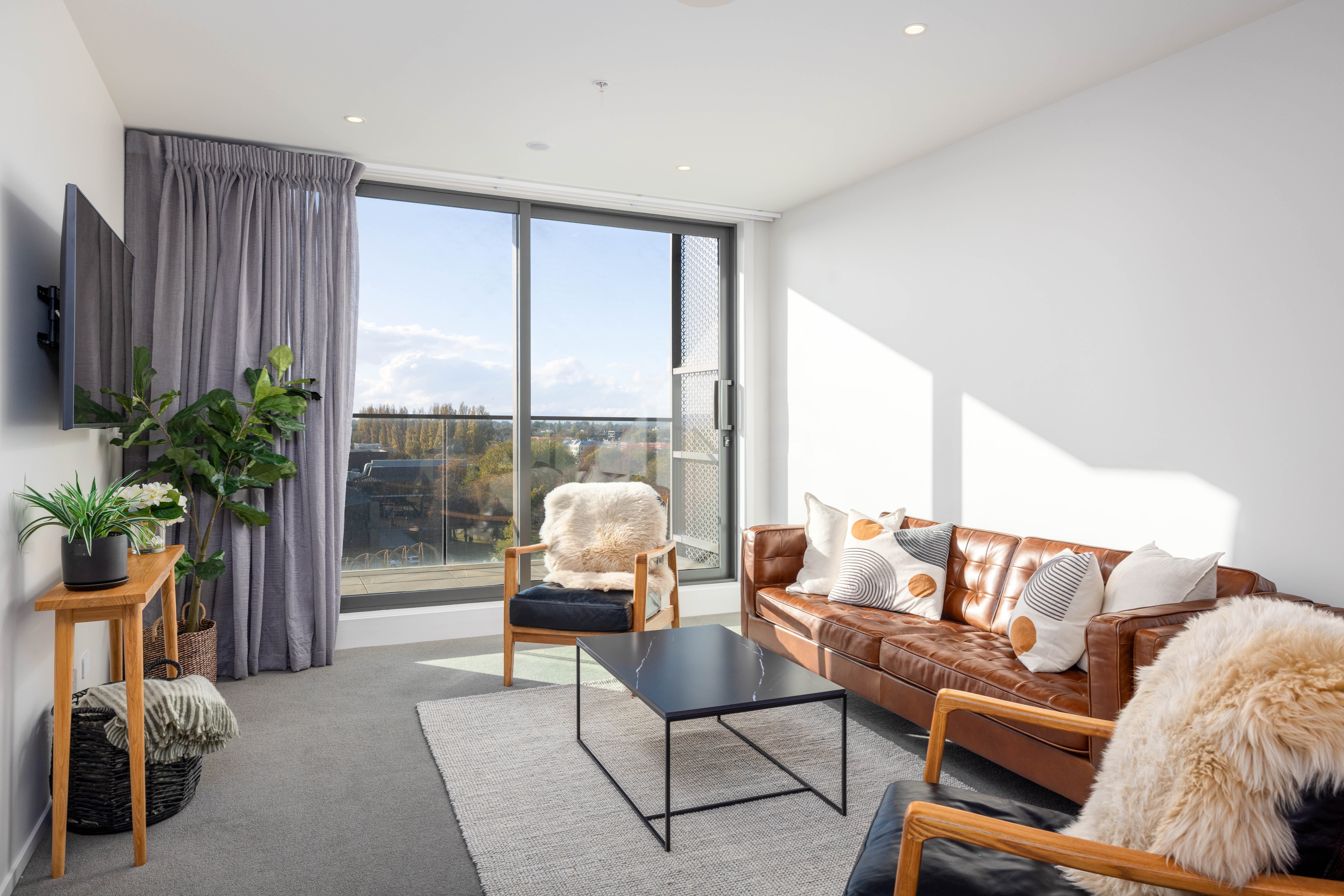 Seventh-Floor Sophistication – The Spire property photo 2