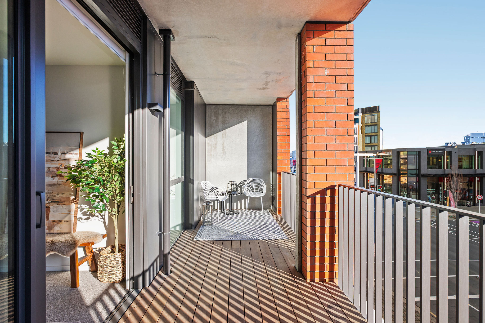 Free Parking - City Living property photo 2